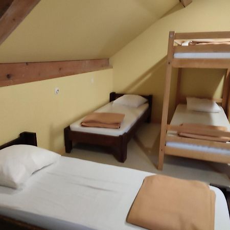 Hotel La Ferme De La Mense Aillon-le-Jeune Esterno foto