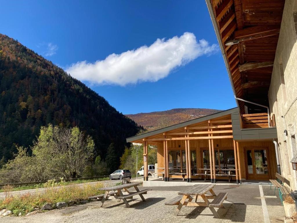 Hotel La Ferme De La Mense Aillon-le-Jeune Esterno foto